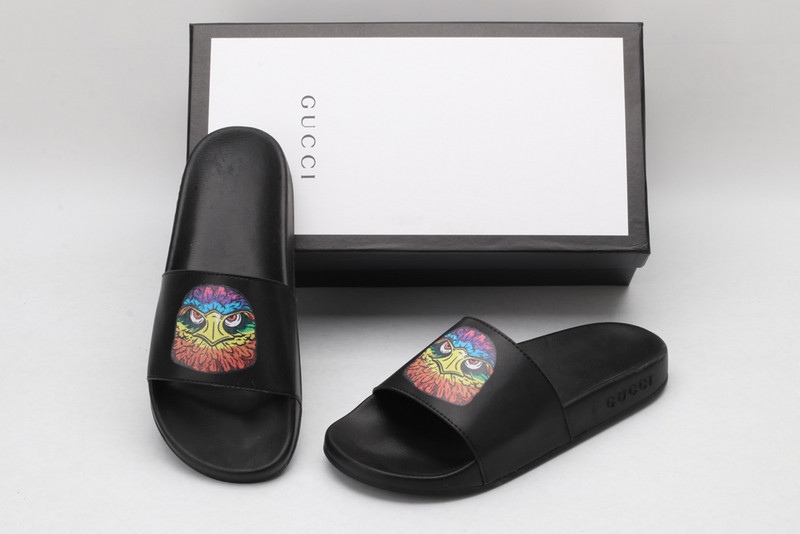 GUC LEATHER SLIDE