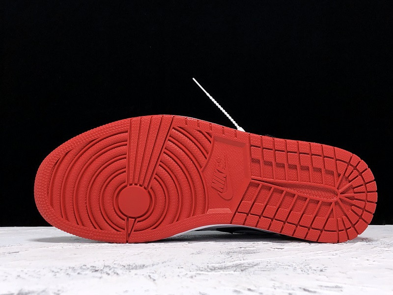 JORDAN 1 RETRO HIGH SATIN BLACK TOE CD0461-016