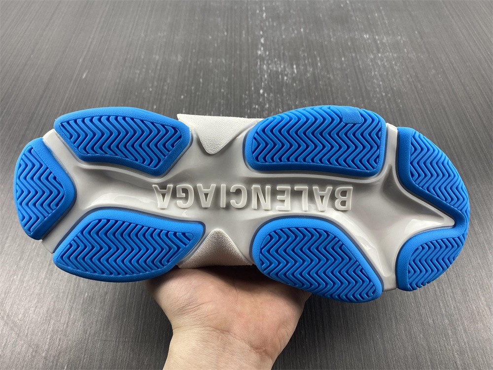 Ba*len*cia*ga triple s 71021 w5rh1 0680