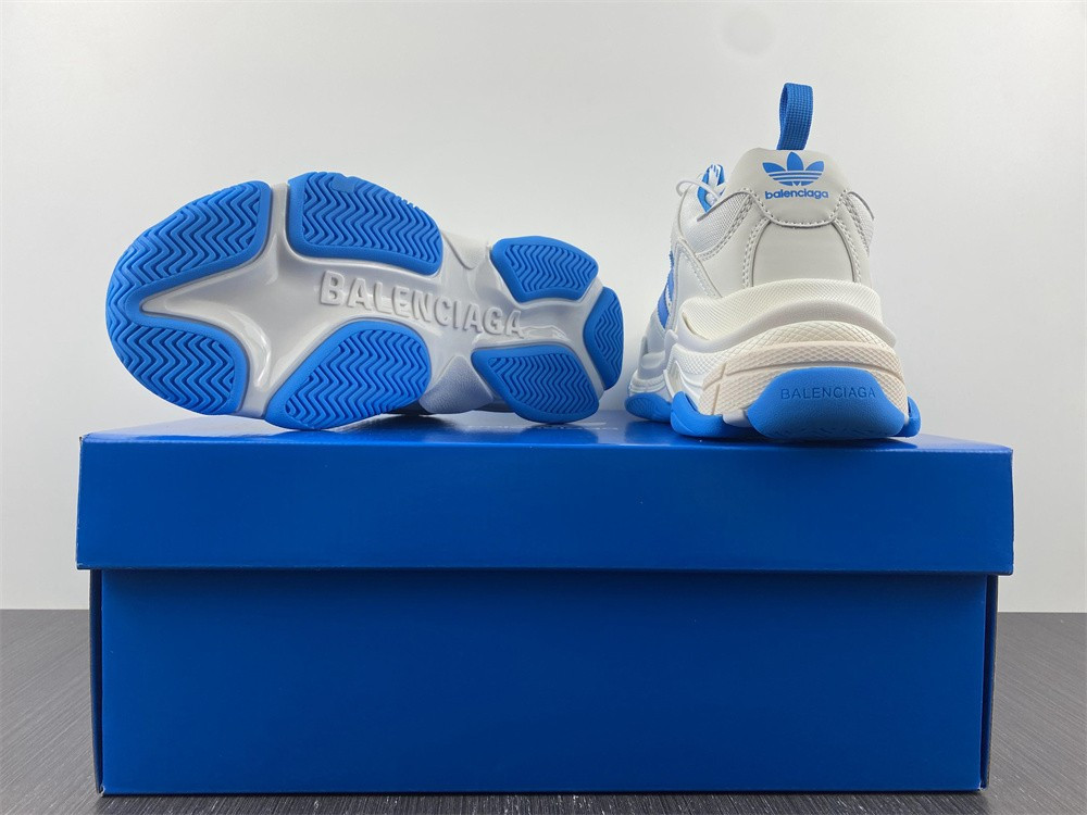 Ba*len*cia*ga triple s 71021 w5rh1 0680