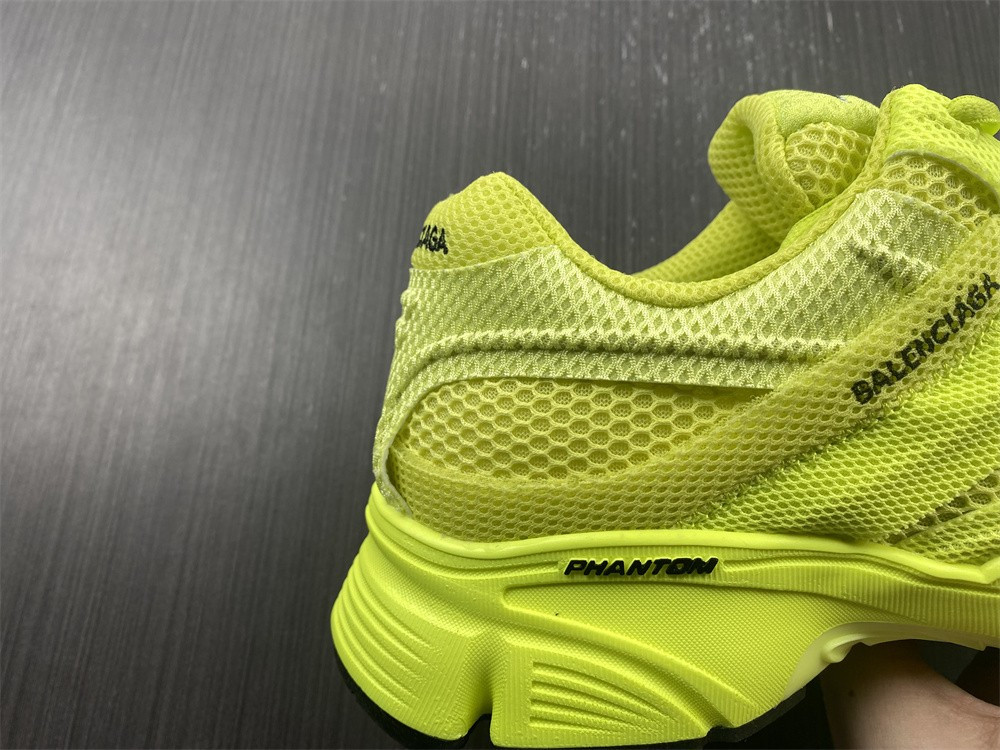 Ba*len*cia*ga phantom sneaker