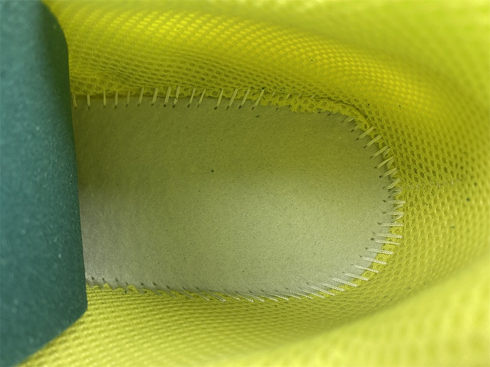 Ba*len*cia*ga phantom sneaker