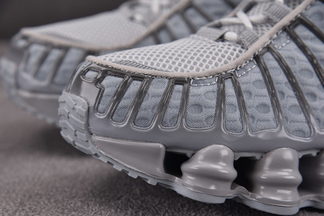 ike Shox TL "Wolf Grey" AV3595-015