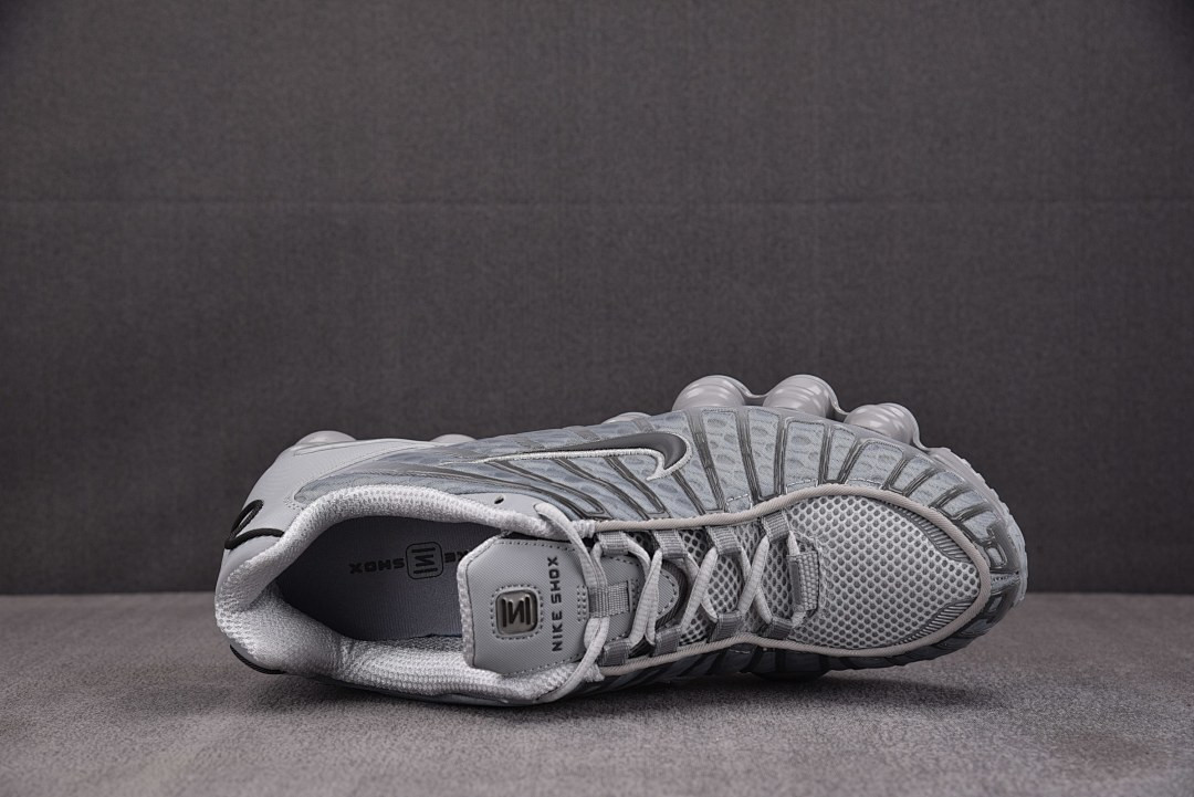 ike Shox TL "Wolf Grey" AV3595-015