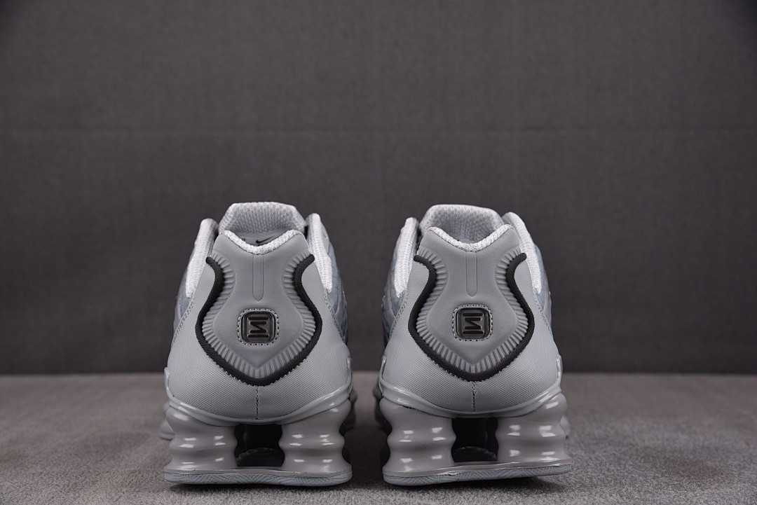 ike Shox TL "Wolf Grey" AV3595-015