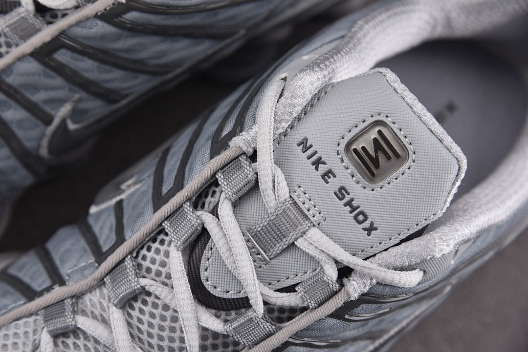 ike Shox TL "Wolf Grey" AV3595-015