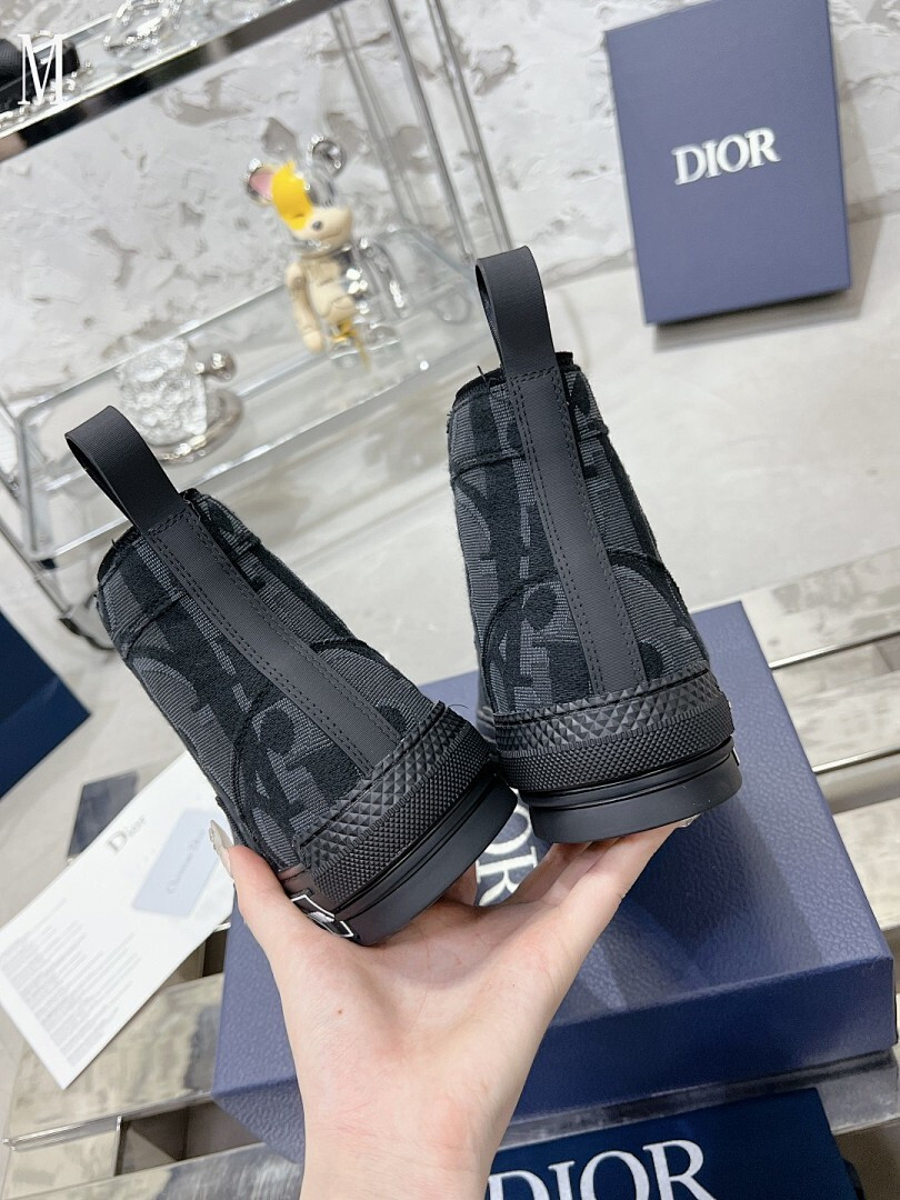 D B23 HIGH-TOP SNEAKERS