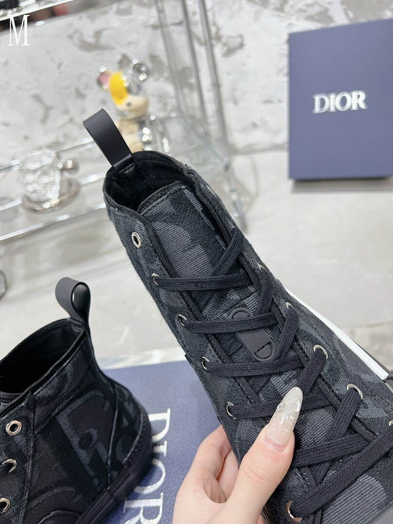 D B23 HIGH-TOP SNEAKERS