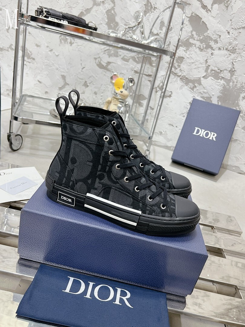 D B23 HIGH-TOP SNEAKERS
