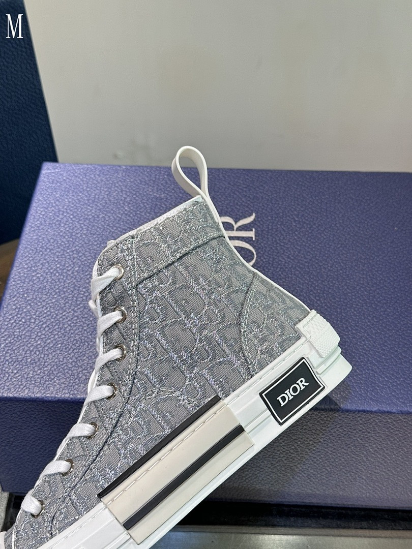 D B23 HIGH-TOP SNEAKERS
