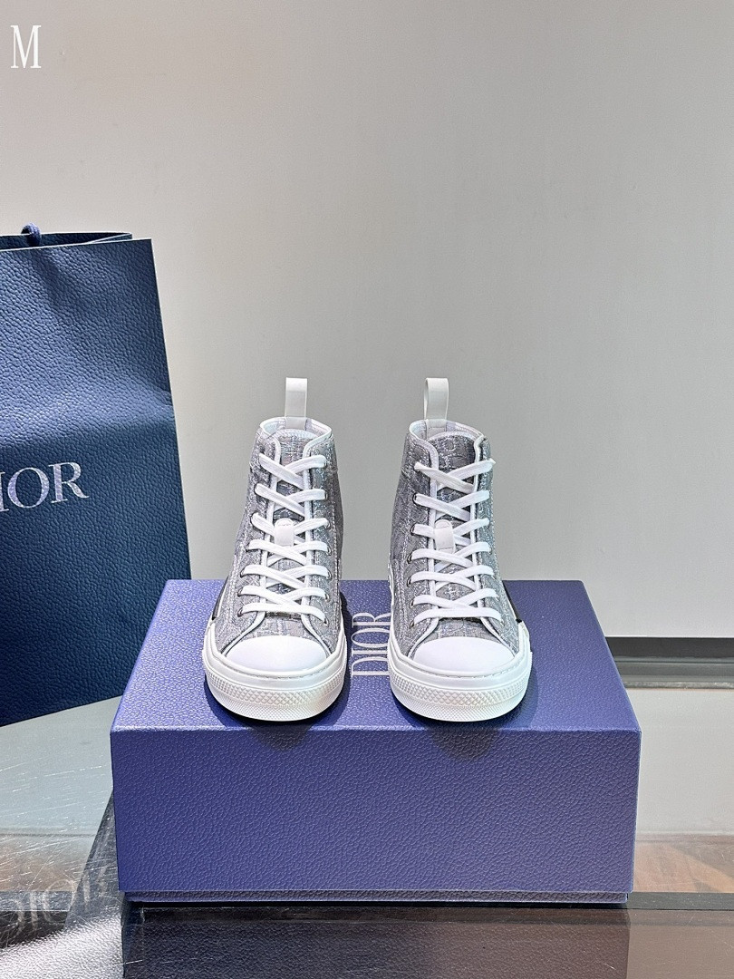 D B23 HIGH-TOP SNEAKERS