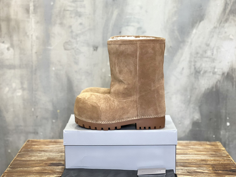 Ba1en*iaga alaska faux shearling low boots