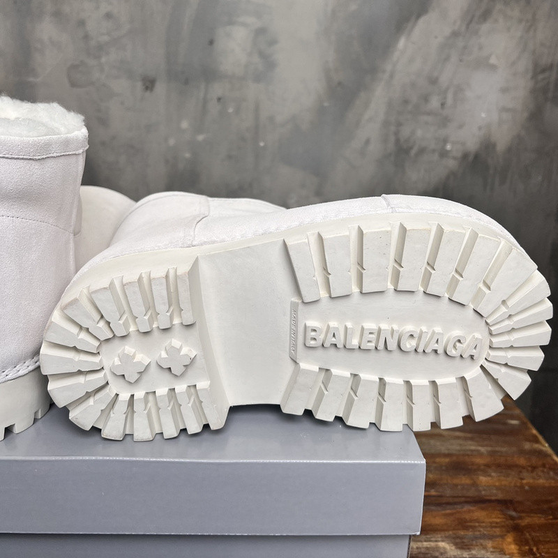 Ba1en*iaga alaska fur bootie in white