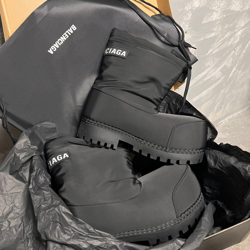 Ba1en*iaga alaska high boot in black nylon