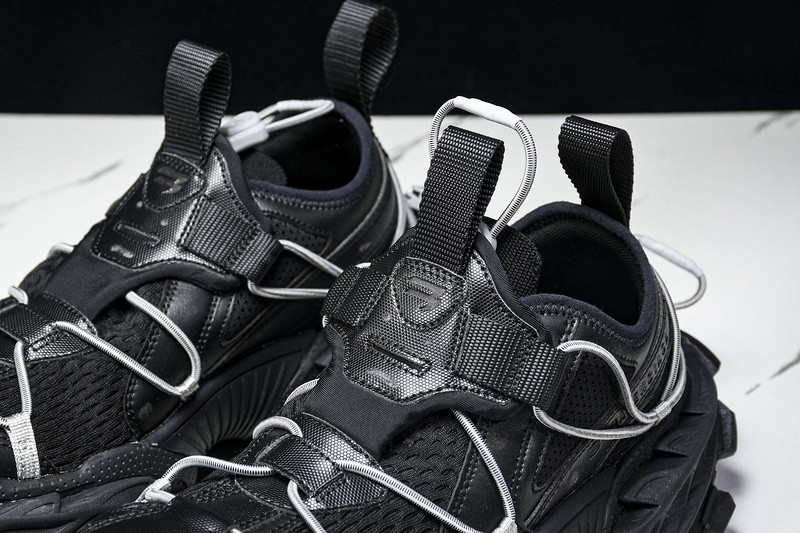 Ba1en*iaga hike black