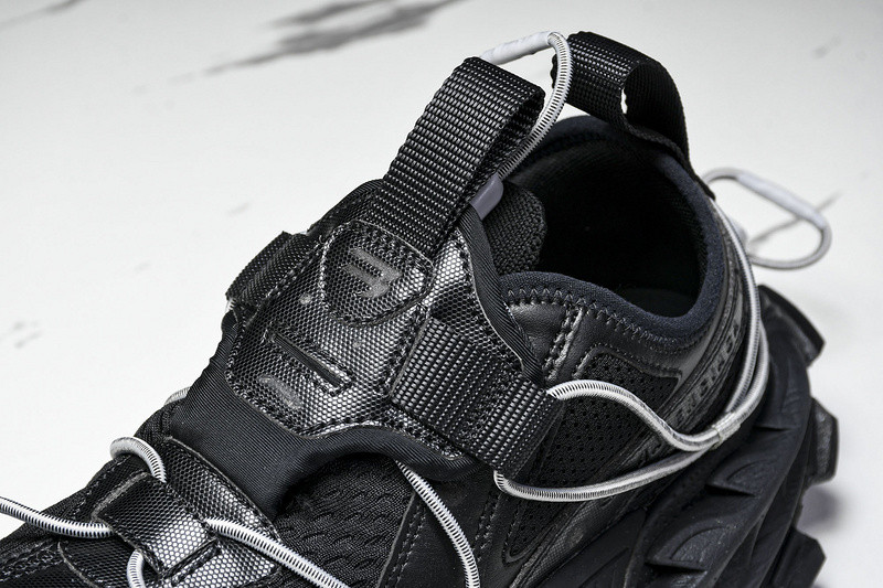 Ba1en*iaga hike black