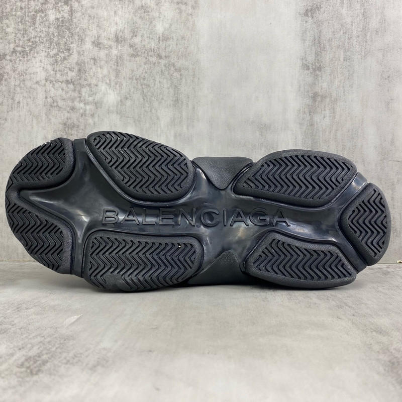 Ba1en*iaga TRIPLE S