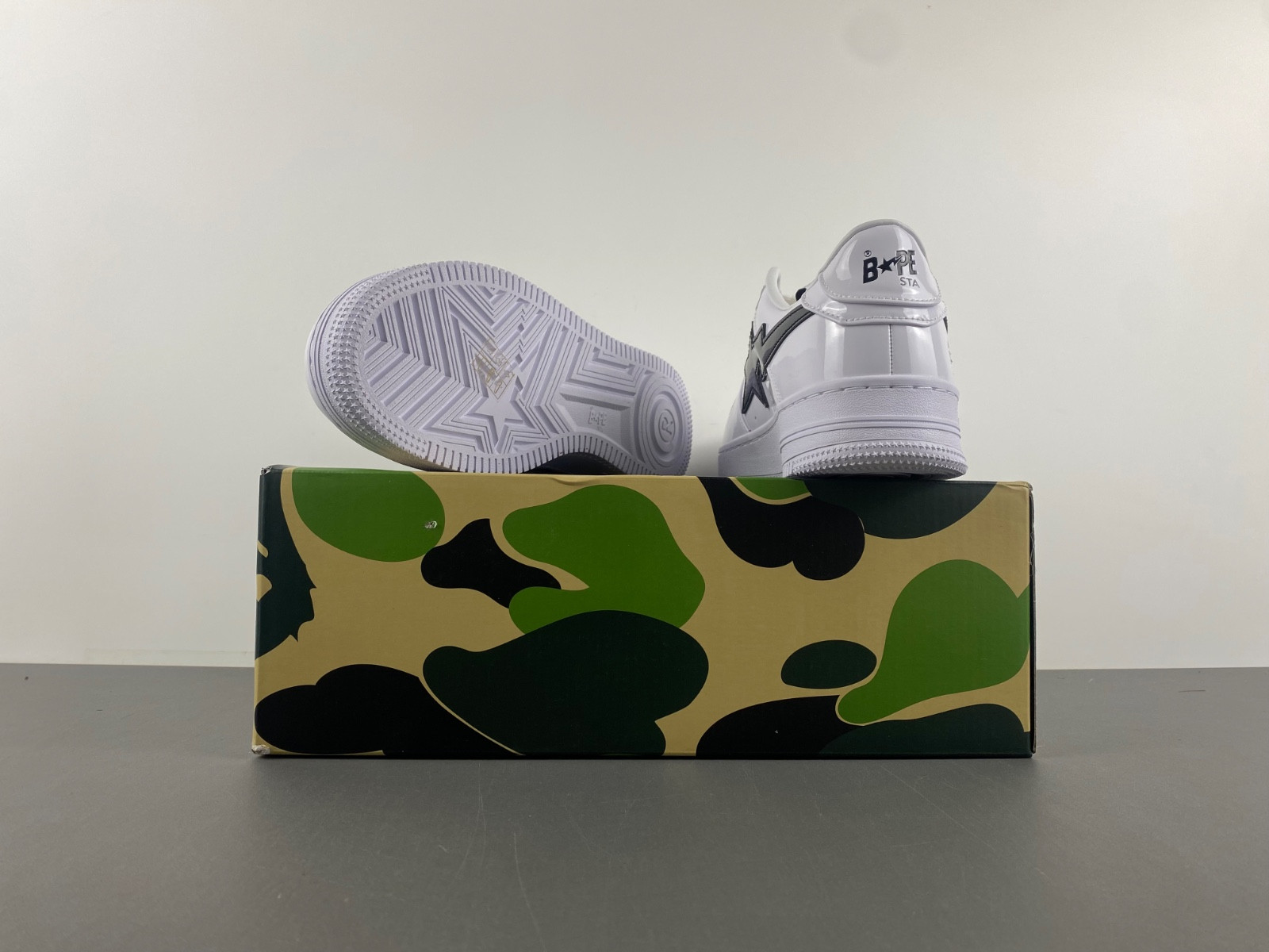 BAPE SNEAKERS