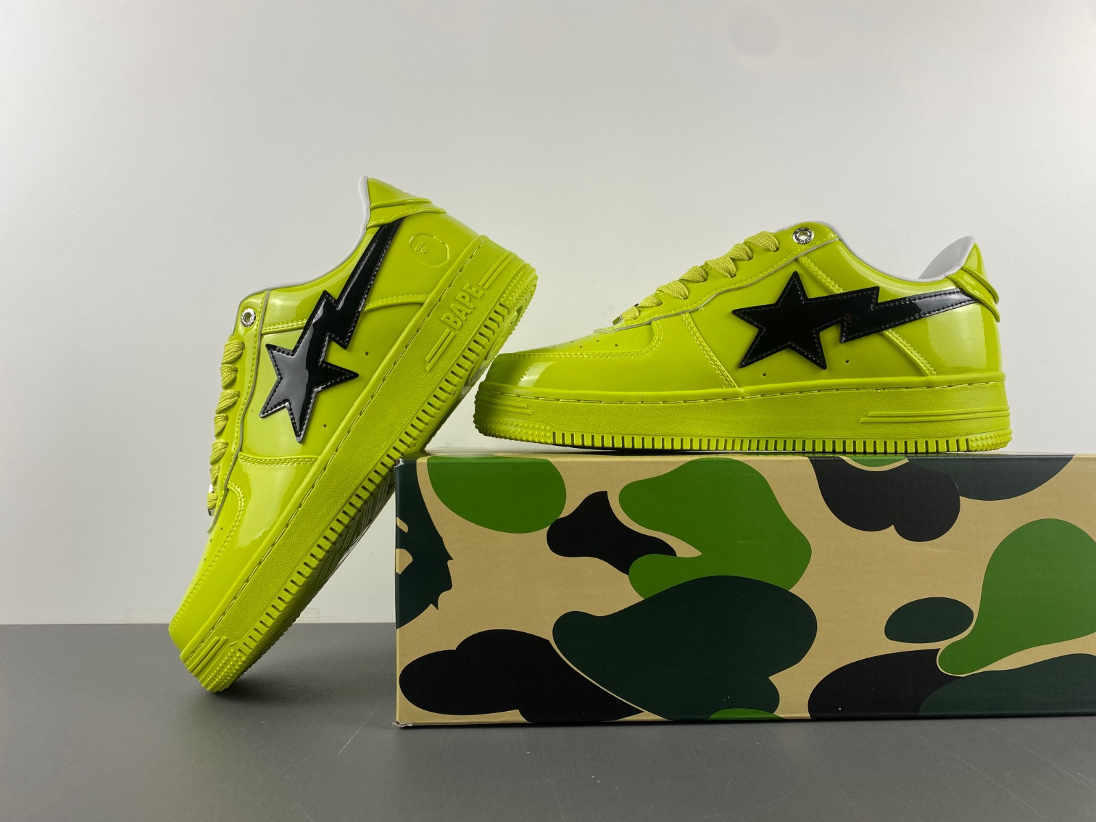 BAPE SNEAKERS