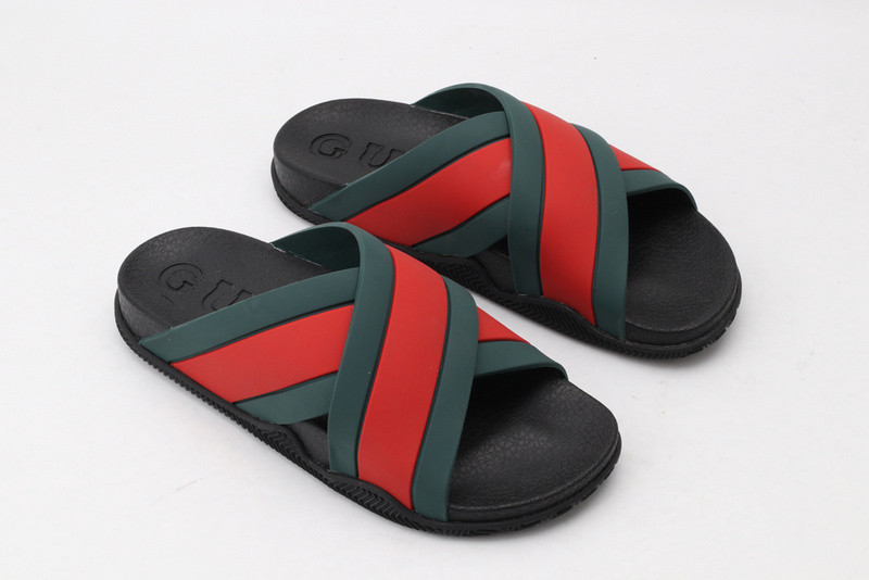 GUC LEATHER SLIDE