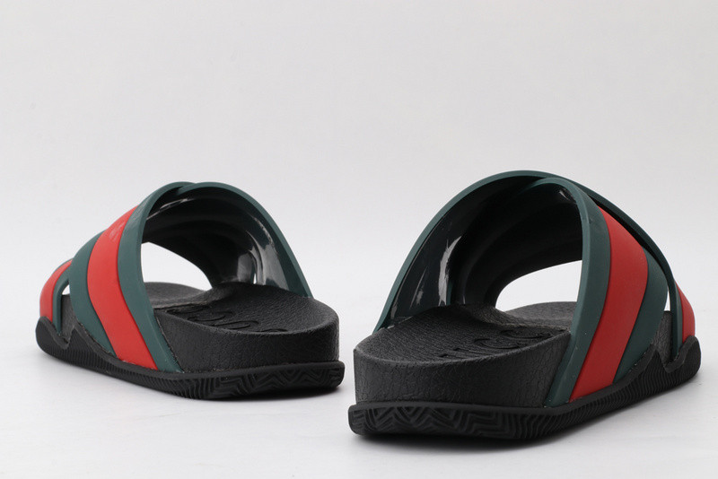 GUC LEATHER SLIDE