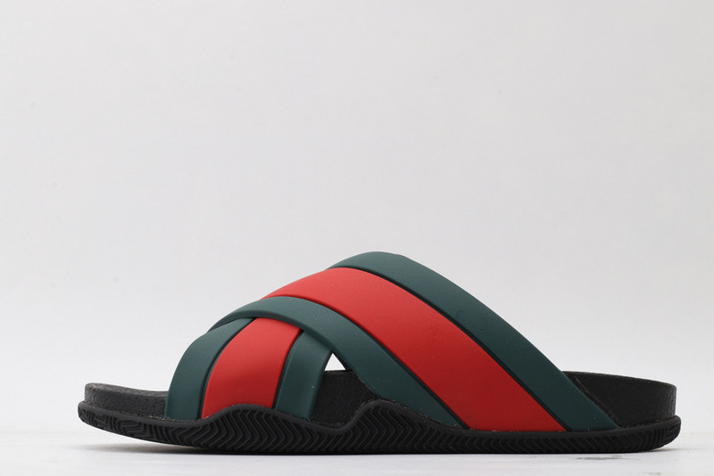 GUC LEATHER SLIDE