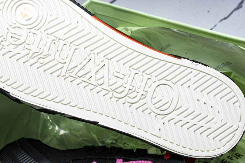 Off-White c/o Virgil Abloh