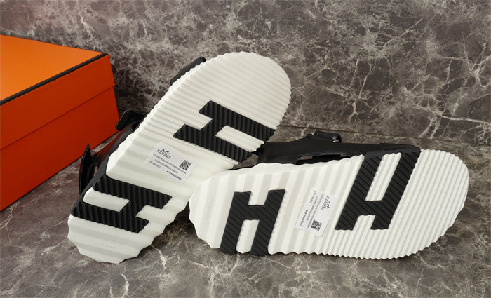 H*rmes Sandals