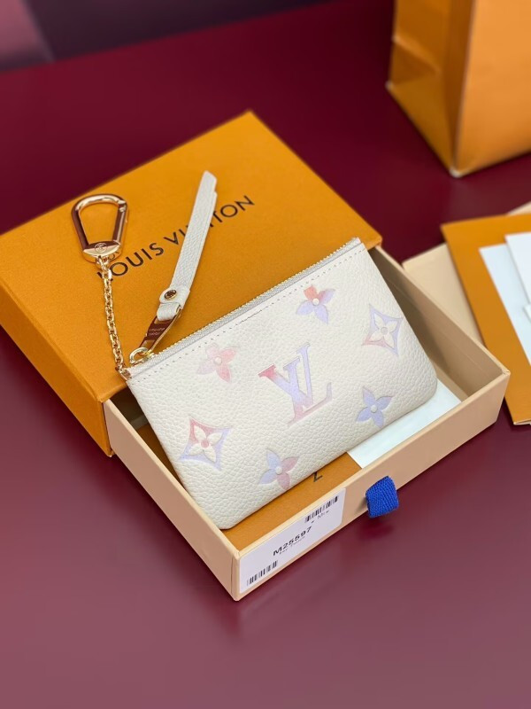 l0vis Vvtt0n limited edition key pouch purple beige m25597