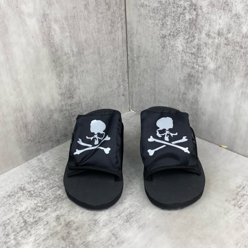SUICOKE × MASTERMIND WORLD SANDALS