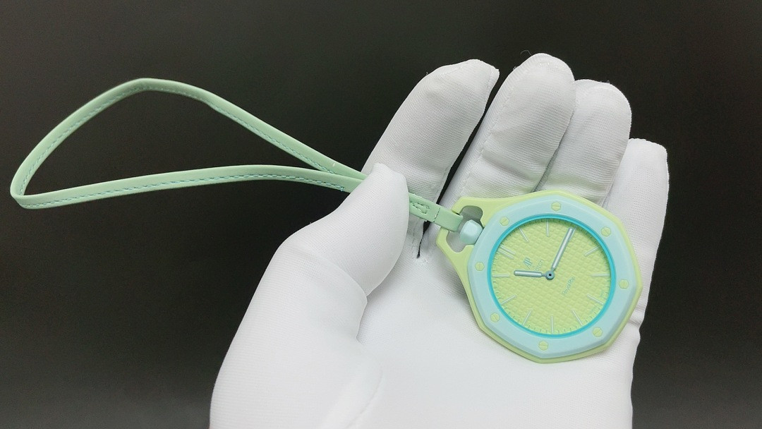 Swatch x Audemars P1g*et Royal Pop