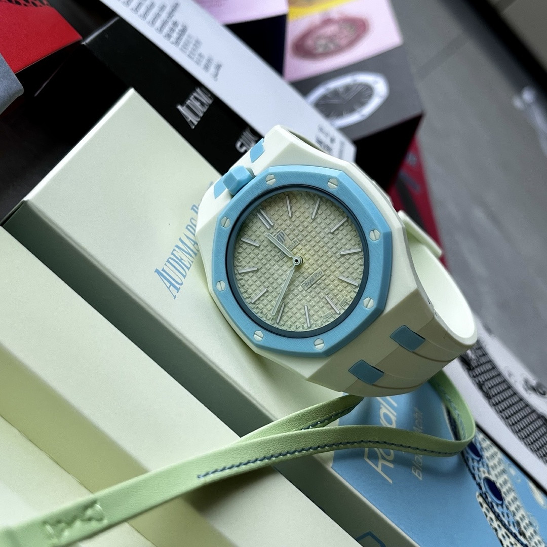 Swatch x Audemars P1g*et Royal Pop