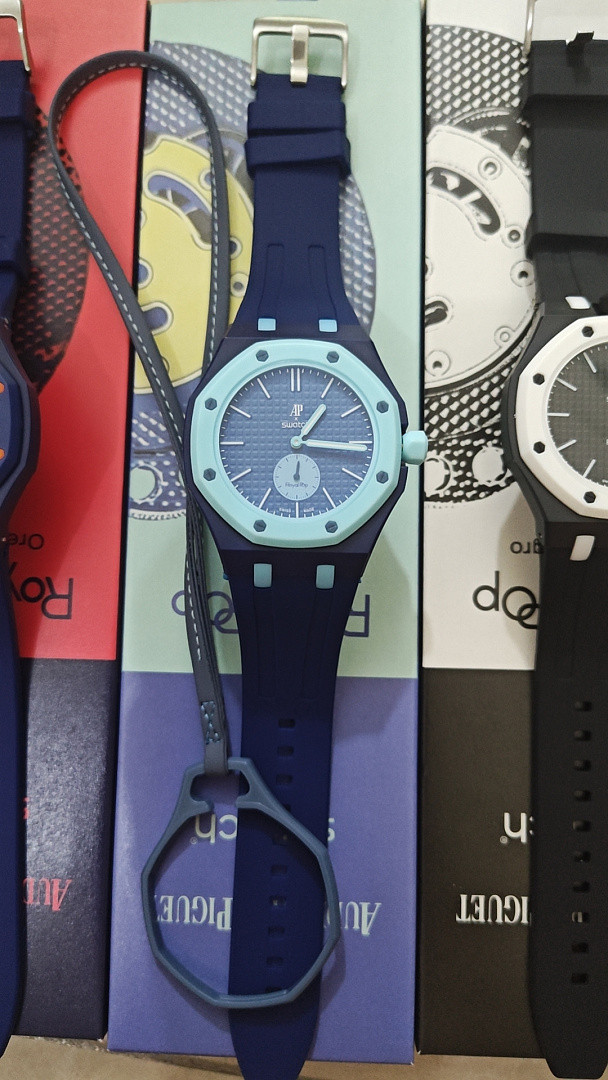 Swatch x Audemars P1g*et Royal Pop