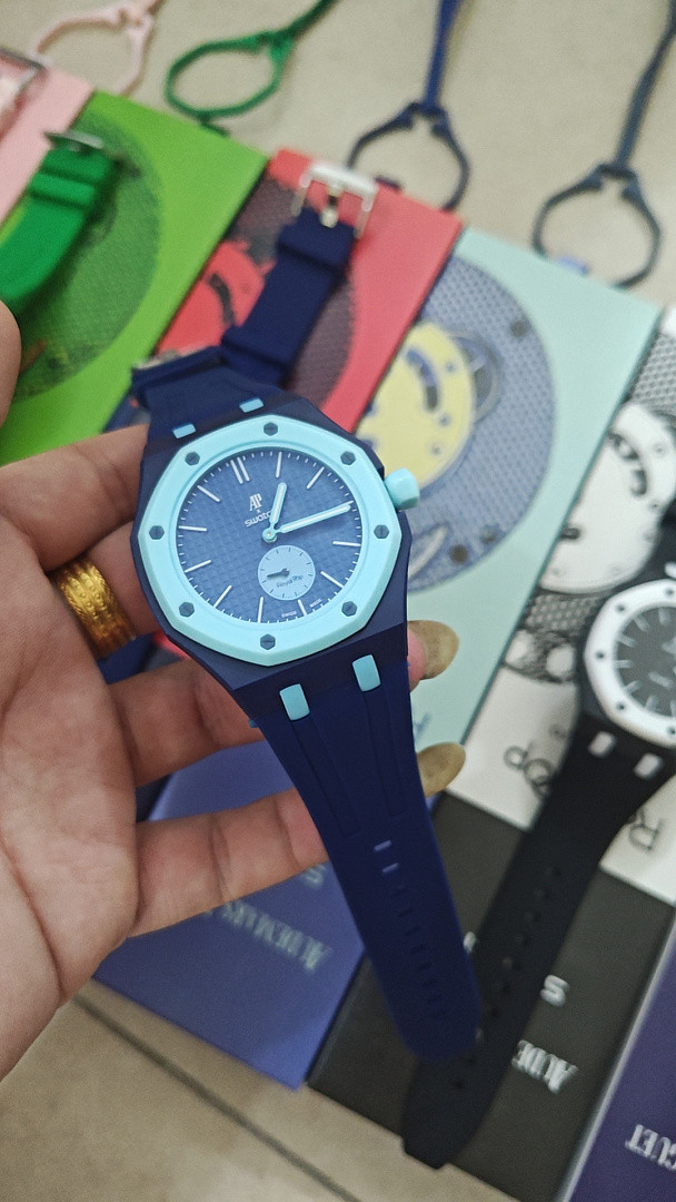 Swatch x Audemars P1g*et Royal Pop