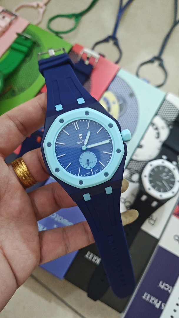 Swatch x Audemars P1g*et Royal Pop