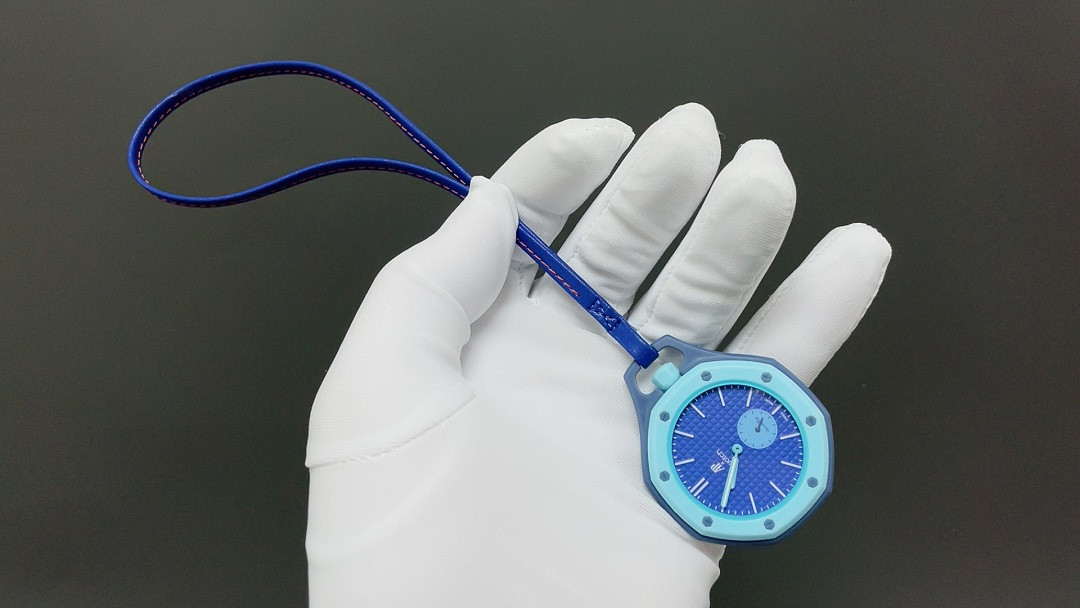 Swatch x Audemars P1g*et Royal Pop