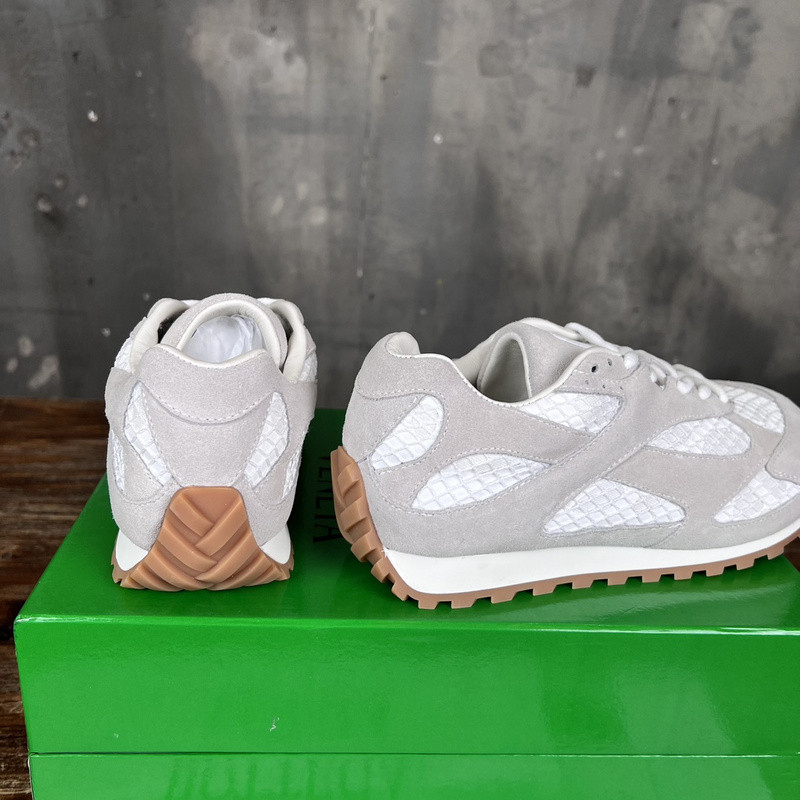 b0tt*ga Ven*ta orbit sneaker