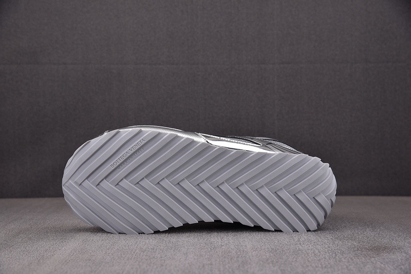 b0tt*ga Ven*ta orbit sneaker