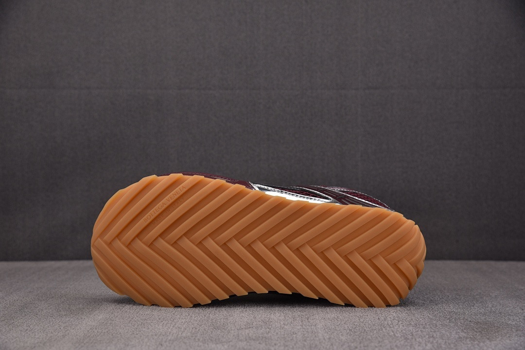 B0tt*ga Ven*ta Orbit Sneaker(WINE RED)