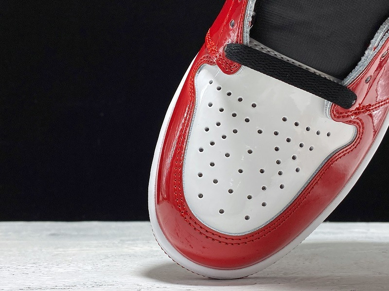 AIR JORDAN 1 RETRO HIGH OG FEARLESS CK5666-100