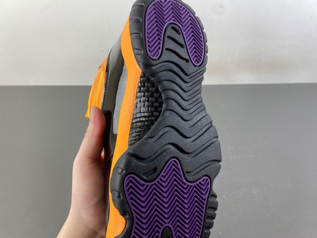 Jordan 11 Retro CT8012-700