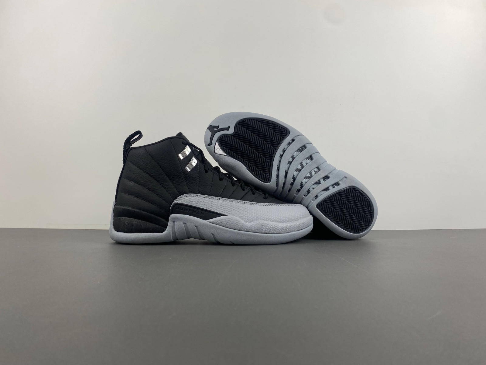 Air Jordan 12 Black Wolf Grey CT8013-010