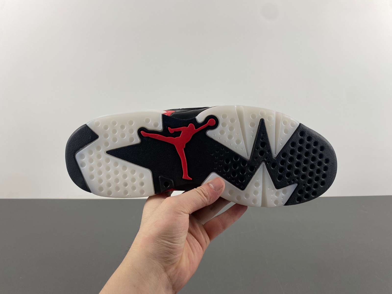 Air Jordan 6 "Fire Red" CT8529-064