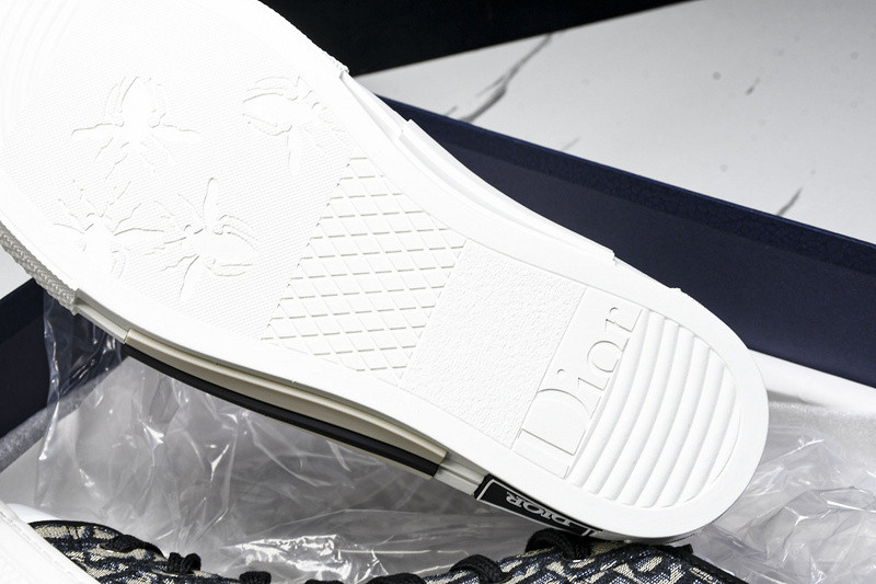 D B23 HIGH-TOP SNEAKERS