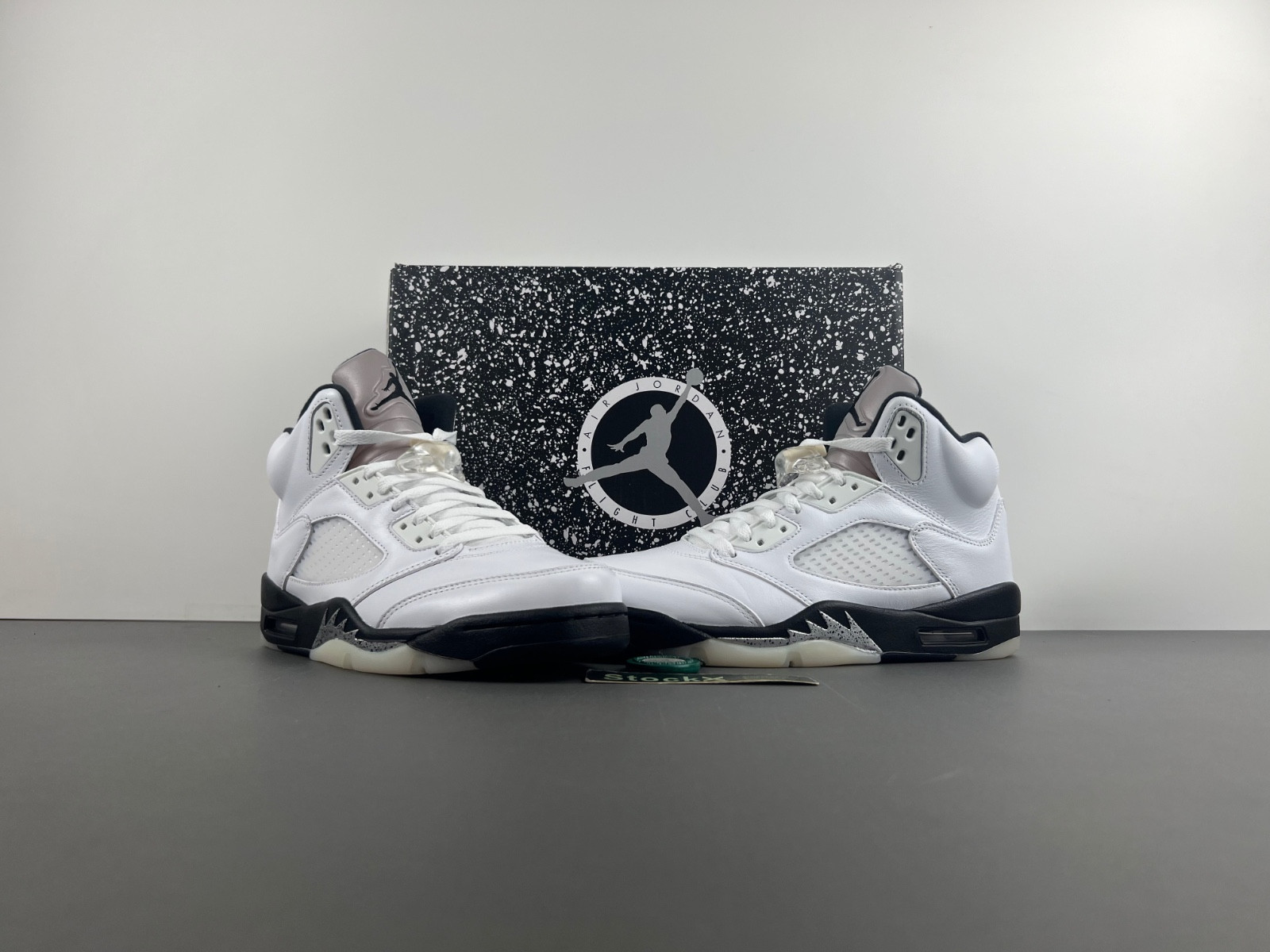 Air Jordan 5 "White/Black" DD0587-110
