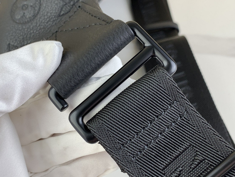 l0vis Vvtt0n rush bumbag-30*15*8cm