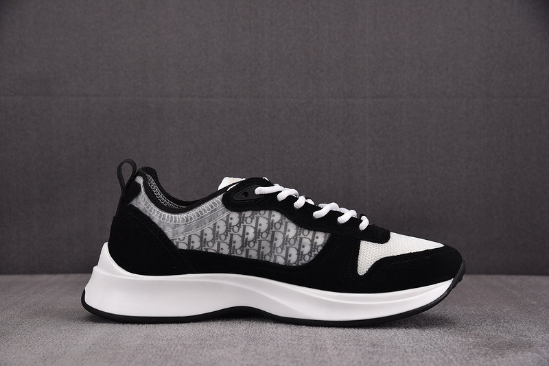 D10r B25 Oblique Runner Sneaker