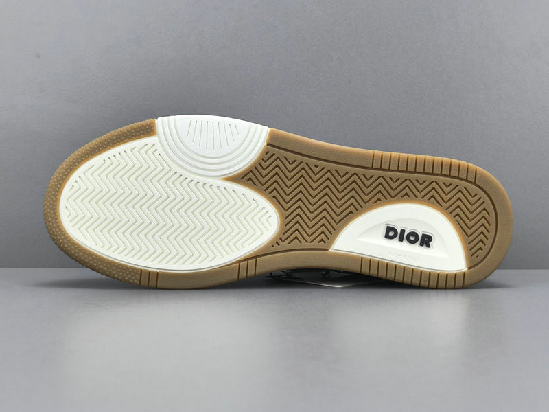 D10r sneakers