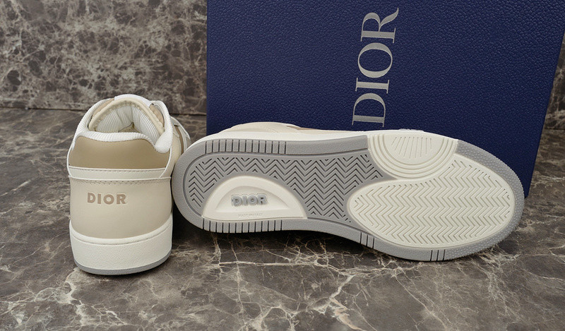 D10r sneakers