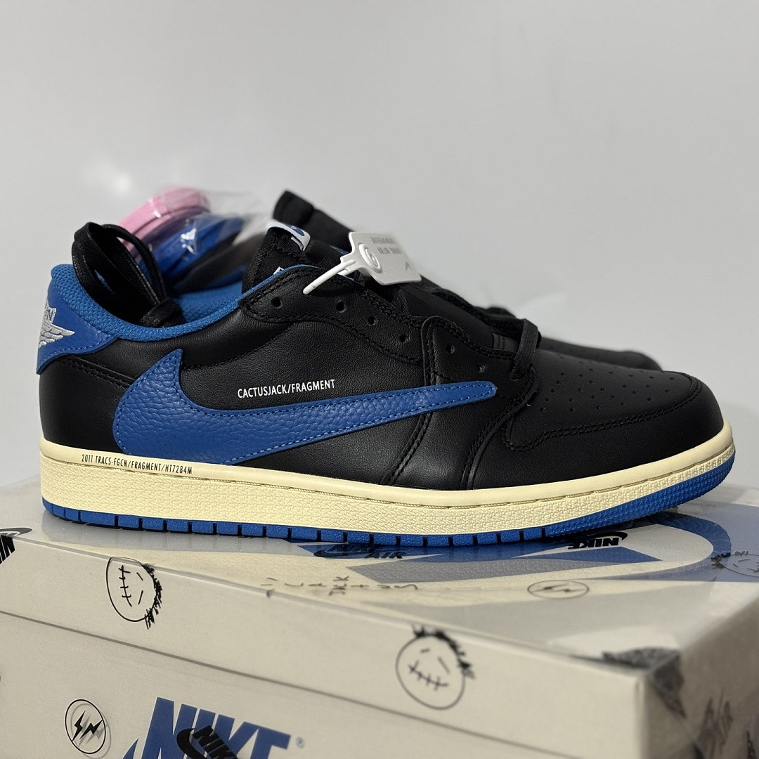 Travis Scott x Air Jordan 1 Low WMNS DM7866-041